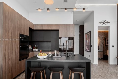 Copropriété à vendre à Miami, Floride: 2 chambres, 123.75 m2 № 2091120 - photo 11