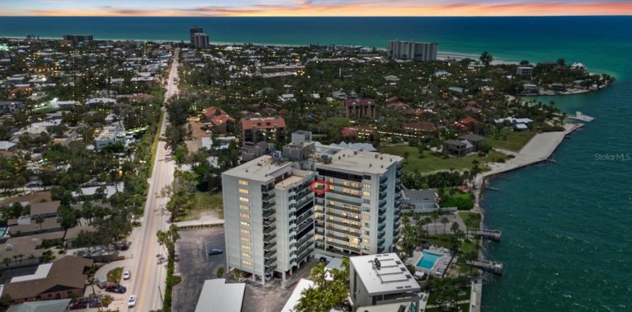 Condominio en Sarasota, Florida, 1 dormitorio  № 2100200