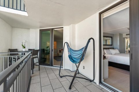 Condominio en venta en Sarasota, Florida, 1 dormitorio, 76.18 m2 № 2100200 - foto 27