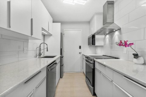 Condominio en venta en Sarasota, Florida, 1 dormitorio, 76.18 m2 № 2100200 - foto 9