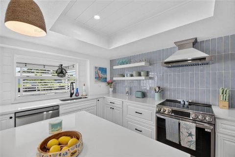 Villa ou maison à vendre à Apollo Beach, Floride: 3 chambres, 124.49 m2 № 2437403 - photo 24