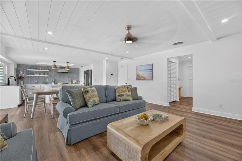 Villa ou maison à vendre à Apollo Beach, Floride: 3 chambres, 124.49 m2 № 2437403 - photo 16