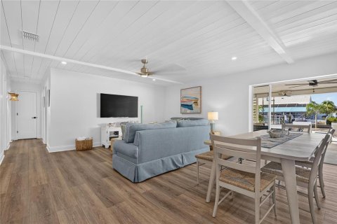 Villa ou maison à vendre à Apollo Beach, Floride: 3 chambres, 124.49 m2 № 2437403 - photo 14