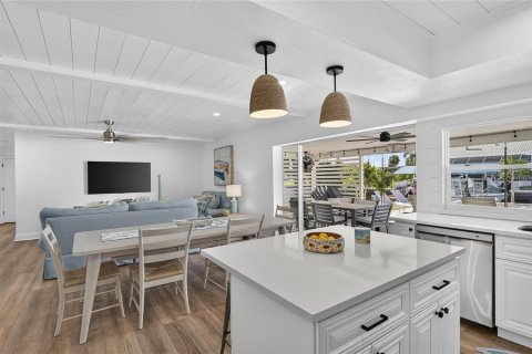 Villa ou maison à vendre à Apollo Beach, Floride: 3 chambres, 124.49 m2 № 2437403 - photo 23