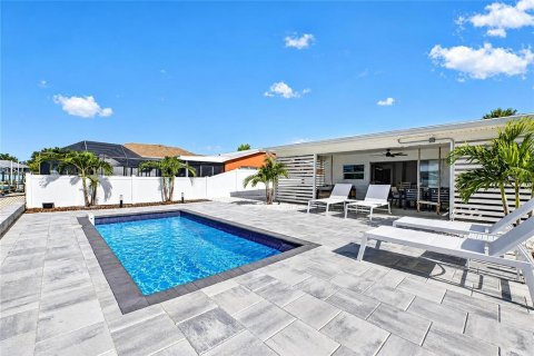 Villa ou maison à vendre à Apollo Beach, Floride: 3 chambres, 124.49 m2 № 2437403 - photo 3