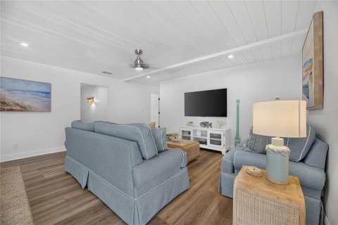 Villa ou maison à vendre à Apollo Beach, Floride: 3 chambres, 124.49 m2 № 2437403 - photo 15