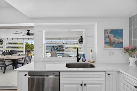 Villa ou maison à vendre à Apollo Beach, Floride: 3 chambres, 124.49 m2 № 2437403 - photo 25