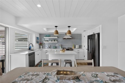 Villa ou maison à vendre à Apollo Beach, Floride: 3 chambres, 124.49 m2 № 2437403 - photo 20