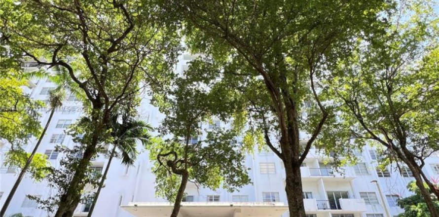 Кондоминиум с 1 комнатой в Авентура, Флорида № 1981628