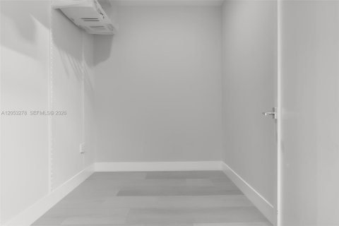 Touwnhouse à vendre à Miami, Floride: 3 chambres, 212.19 m2 № 2247889 - photo 28