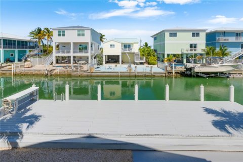 House in Marathon, Florida 3 bedrooms, 98.1 sq.m. № 1712053 - photo 4