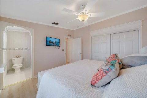 House in Marathon, Florida 3 bedrooms, 98.1 sq.m. № 1712053 - photo 23