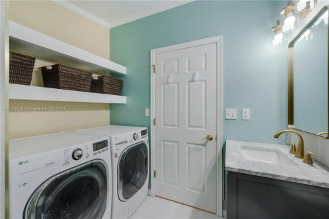 House in Marathon, Florida 3 bedrooms, 98.1 sq.m. № 1712053 - photo 19