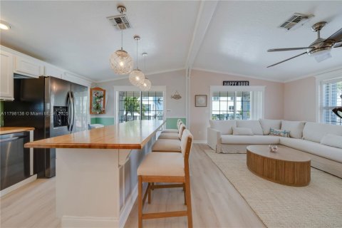 House in Marathon, Florida 3 bedrooms, 98.1 sq.m. № 1712053 - photo 26