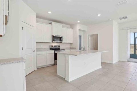 Casa en venta en Wildwood, Florida, 3 dormitorios, 168.71 m2 № 1835196 - foto 11