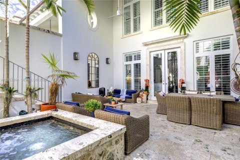 Adosado en venta en Coral Gables, Florida, 4 dormitorios, 323.76 m2 № 2008729 - foto 23