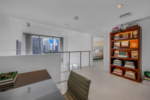 Купить кондоминиум в Майами, Флорида 2 спальни, 138.8м2, № 1979935 - фото 18