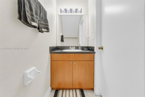 Купить таунхаус в Мирамар, Флорида 2 спальни, 117.99м2, № 1976480 - фото 15