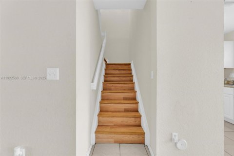 Купить таунхаус в Мирамар, Флорида 2 спальни, 117.99м2, № 1976480 - фото 16