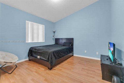 Купить таунхаус в Мирамар, Флорида 2 спальни, 117.99м2, № 1976480 - фото 27