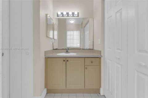 Купить таунхаус в Мирамар, Флорида 2 спальни, 117.99м2, № 1976480 - фото 29