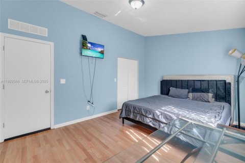 Купить таунхаус в Мирамар, Флорида 2 спальни, 117.99м2, № 1976480 - фото 18