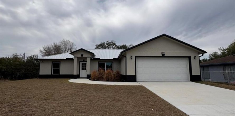 Villa ou maison à Okeechobee, Floride 3 chambres, 175.12 m2 № 2250425