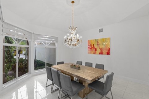Villa ou maison à vendre à Weston, Floride: 5 chambres, 353.86 m2 № 1946211 - photo 23