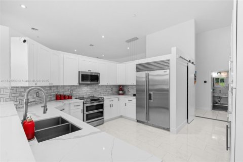 Villa ou maison à vendre à Weston, Floride: 5 chambres, 353.86 m2 № 1946211 - photo 25
