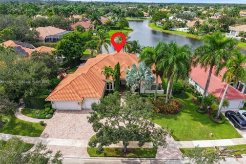 Villa ou maison à vendre à Weston, Floride: 5 chambres, 353.86 m2 № 1946211 - photo 3