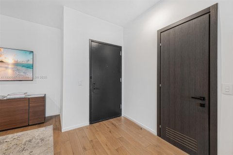 Купить кондоминиум в Майами, Флорида 2 спальни, 96.9м2, № 2039630 - фото 3