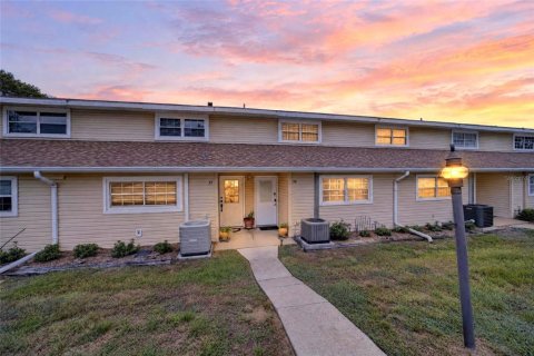 Copropriété à vendre à Summerfield, Floride: 2 chambres, 102.1 m2 № 2406299 - photo 2