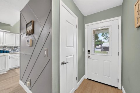 Copropriété à vendre à Summerfield, Floride: 2 chambres, 102.1 m2 № 2406299 - photo 5