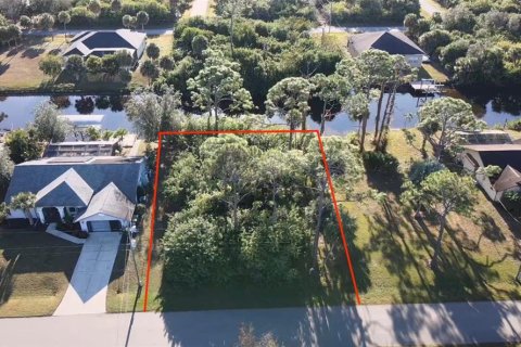 Terreno en Port Charlotte, Florida № 2103998