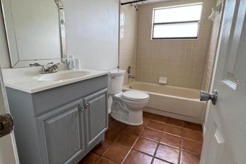 Casa en venta en Kissimmee, Florida, 3 dormitorios, 123.47 m2 № 2235321 - foto 8