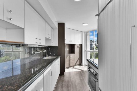 Купить кондоминиум в Майами-Бич, Флорида 2 спальни, 103.12м2, № 1964815 - фото 23