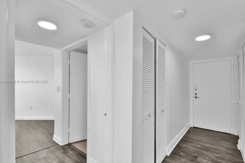 Купить кондоминиум в Майами-Бич, Флорида 2 спальни, 103.12м2, № 1964815 - фото 27