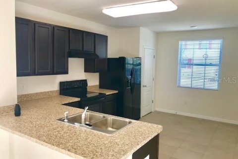 Adosado en alquiler en Davenport, Florida, 3 dormitorios, 160.16 m2 № 1906790 - foto 3