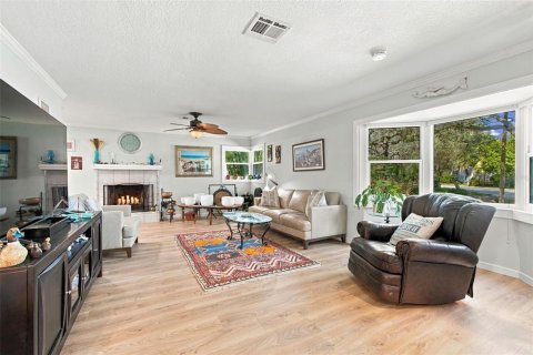 Villa ou maison à vendre à Palm Harbor, Floride: 2 chambres, 152.64 m2 № 2420492 - photo 9
