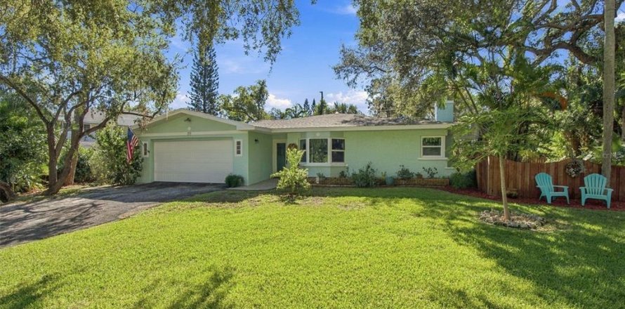 Villa ou maison à Palm Harbor, Floride 2 chambres, 152.64 m2 № 2420492