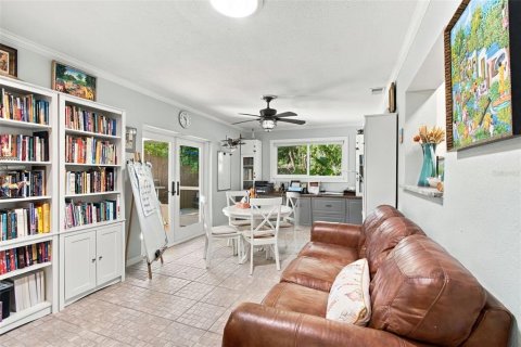 Villa ou maison à vendre à Palm Harbor, Floride: 2 chambres, 152.64 m2 № 2420492 - photo 23