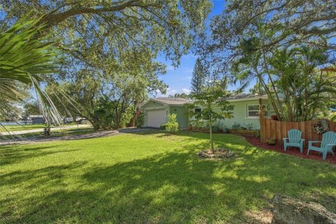 Villa ou maison à vendre à Palm Harbor, Floride: 2 chambres, 152.64 m2 № 2420492 - photo 3