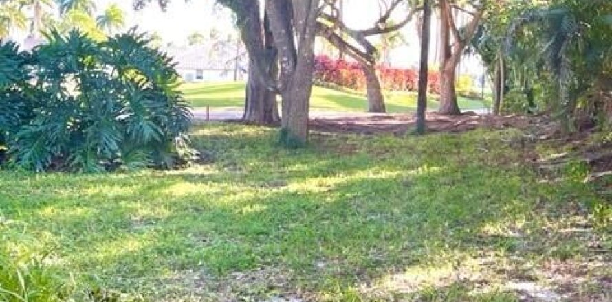 House in Boca Raton, Florida 5 bedrooms, 553.05 sq.m. № 54943