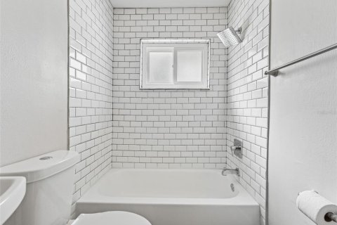 Apartamento en alquiler en Tampa, Florida, 2 dormitorios, 69.68 m2 № 1913447 - foto 15