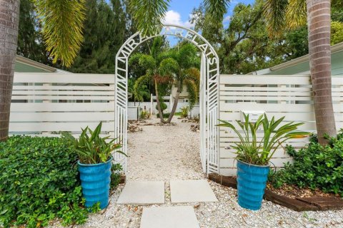 Apartamento en alquiler en Tampa, Florida, 2 dormitorios, 69.68 m2 № 1913447 - foto 2