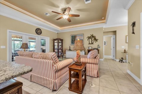 Casa en venta en Lake Suzy, Florida, 3 dormitorios, 185.8 m2 № 2196784 - foto 5