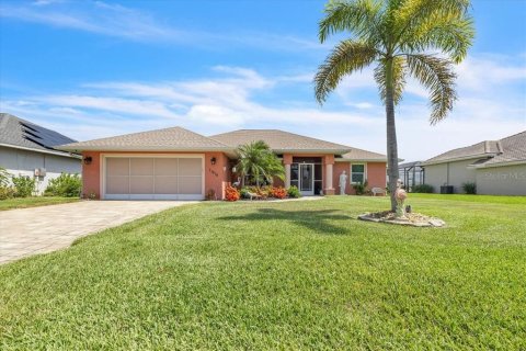 Casa en venta en Lake Suzy, Florida, 3 dormitorios, 185.8 m2 № 2196784 - foto 3