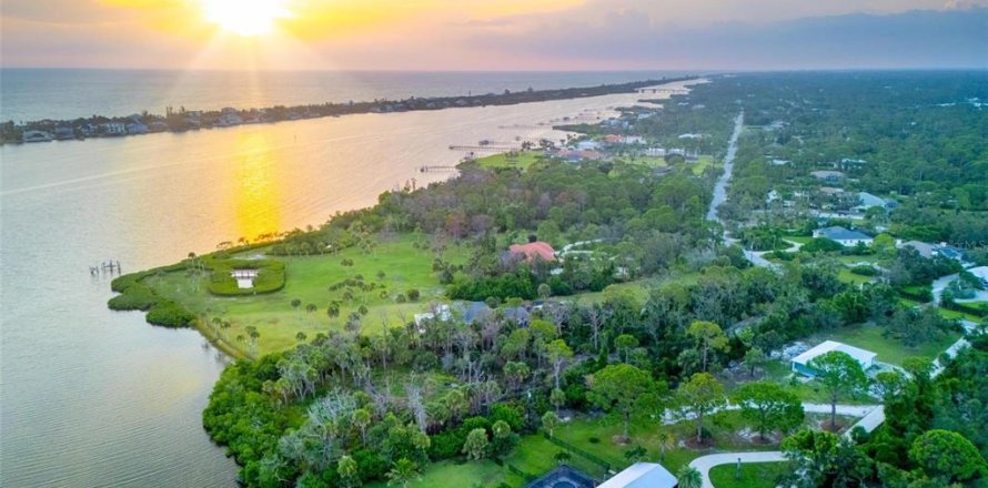 Terreno en Englewood, Florida № 1876895