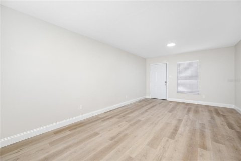 Apartamento en alquiler en Tampa, Florida, 1 dormitorio, 60.39 m2 № 1681369 - foto 8