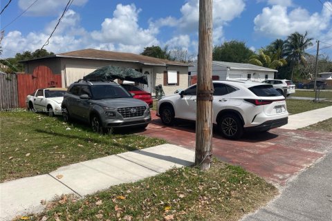 Купить виллу или дом в Холливуд, Флорида 2 спальни, 80.27м2, № 1985398 - фото 4